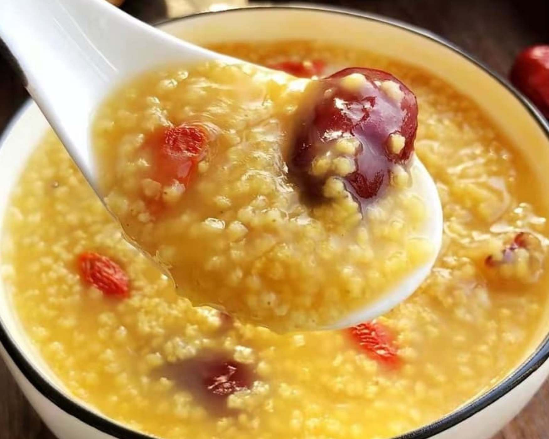 Cháo Táo đỏ bí đỏ